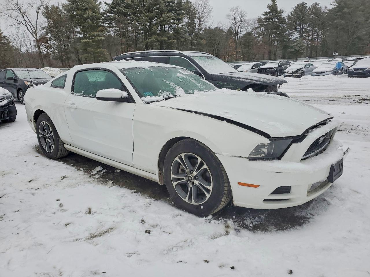 2014 Ford Mustang - zdjęcie 4