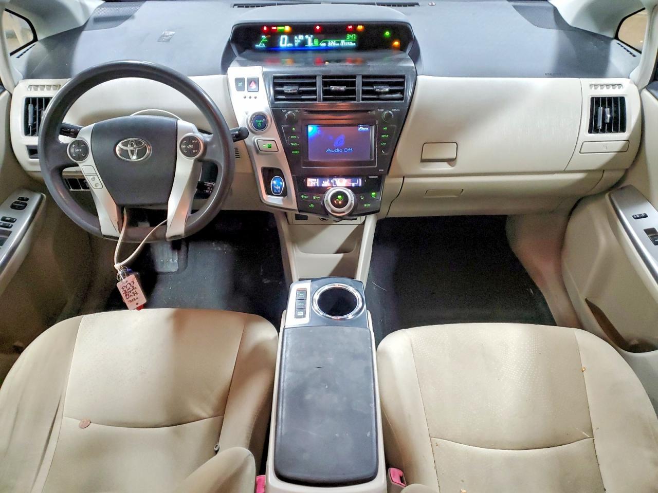 2013 Toyota Prius V Two - zdjęcie 8