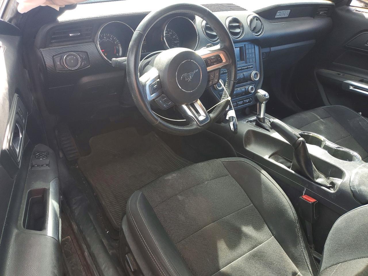 2016 Ford Mustang - zdjęcie 8