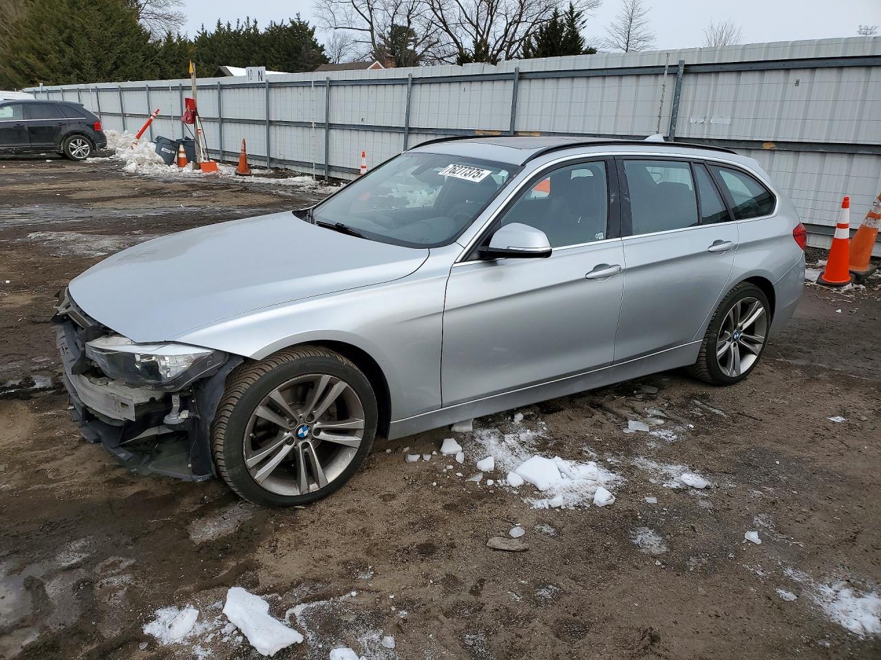 2017 BMW 330 Xi - zdjęcie główne