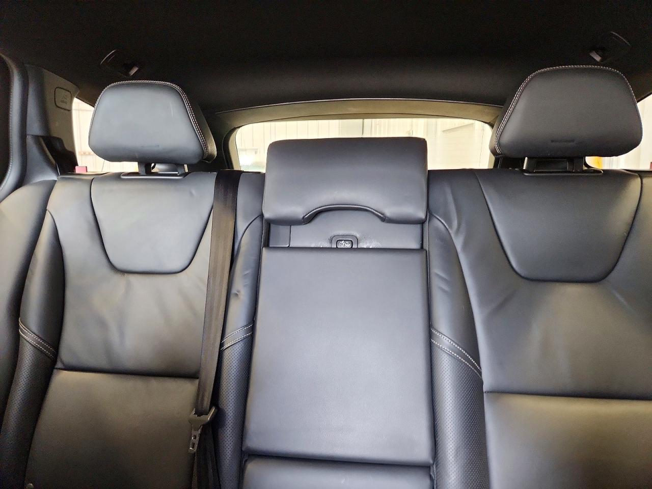 2015 Volvo V60 R Design - zdjęcie 10