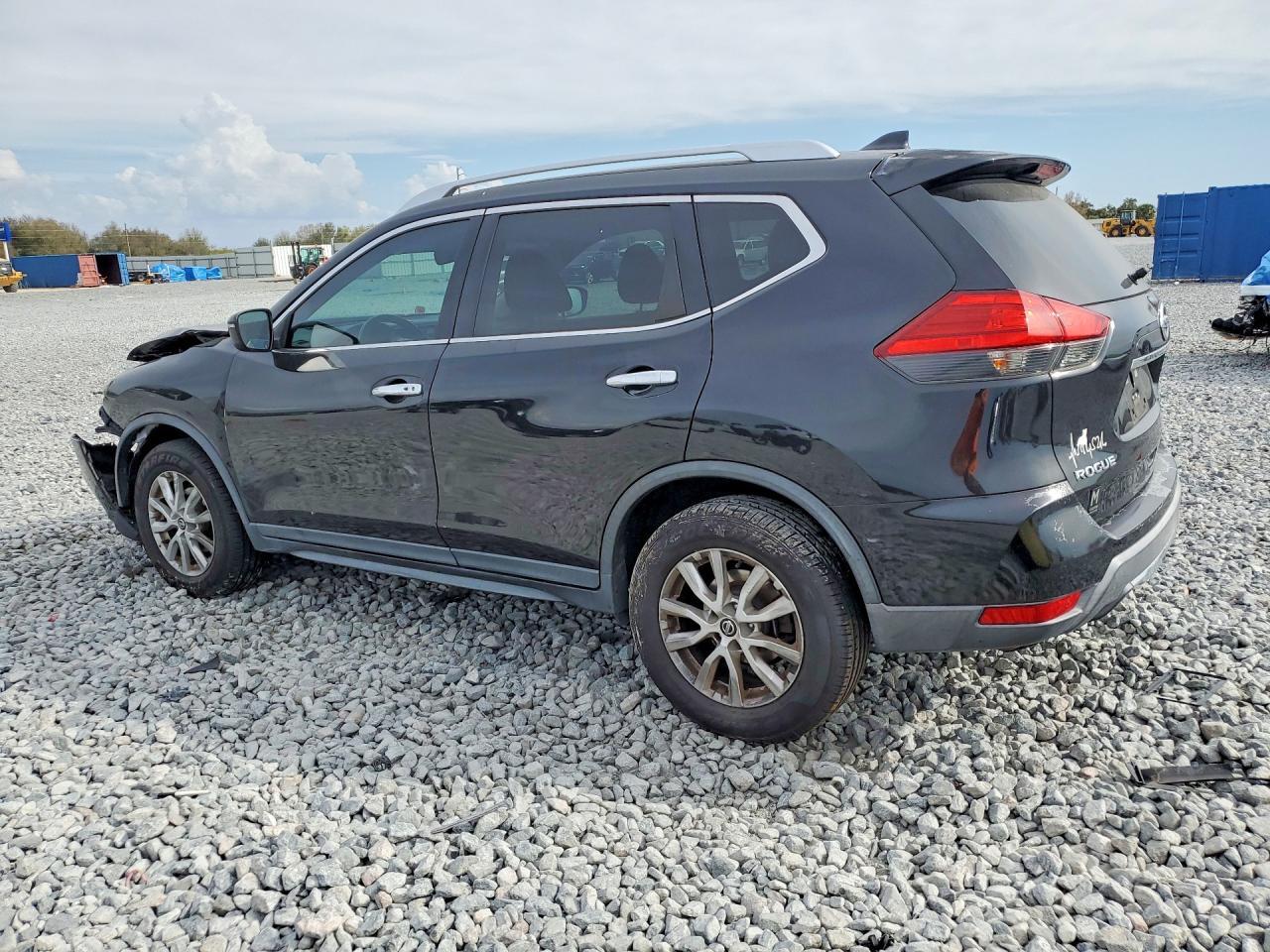 2017 Nissan Rogue Sv - zdjęcie 2