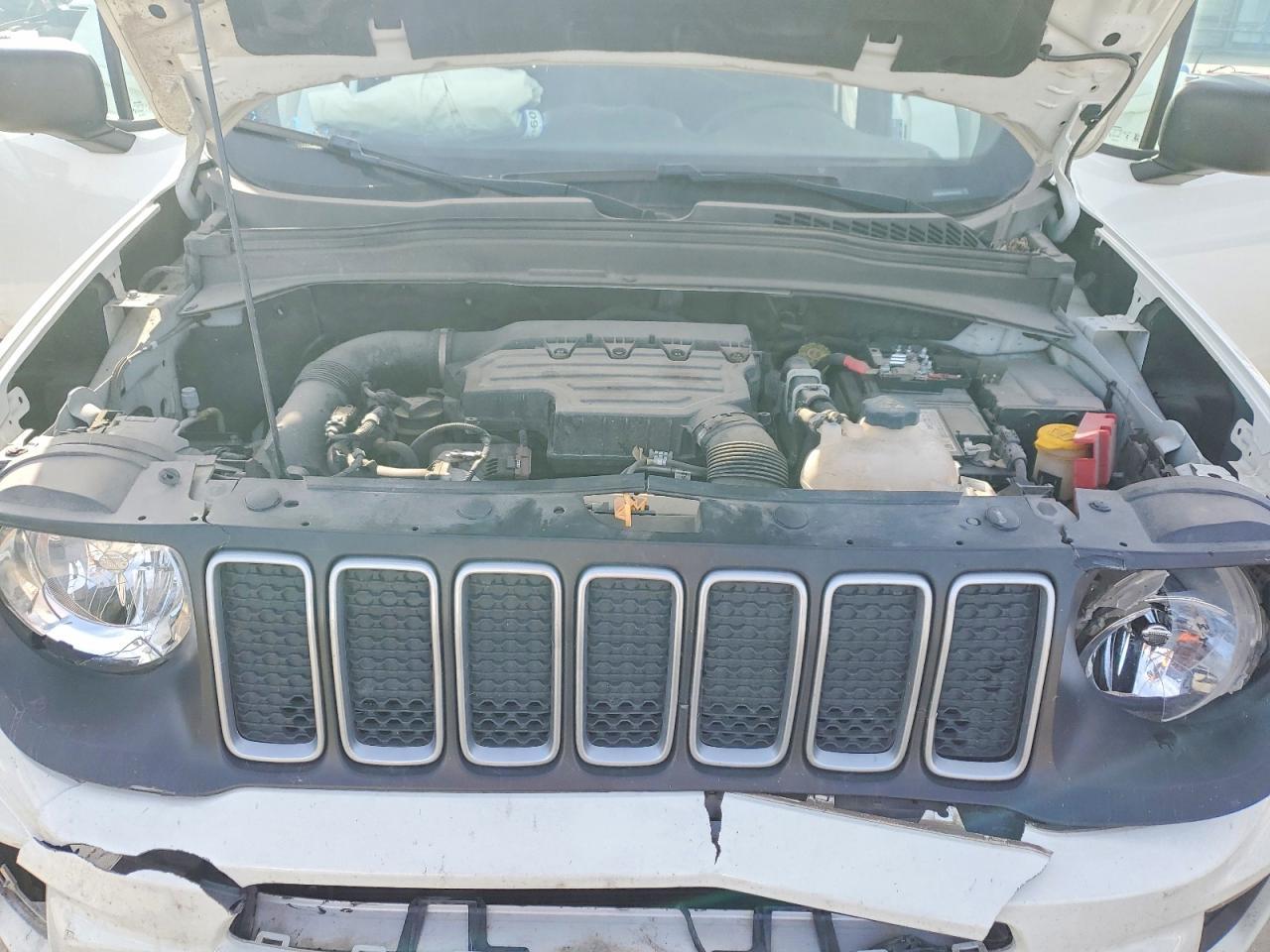 2023 Jeep Renegade Latitude - zdjęcie 12