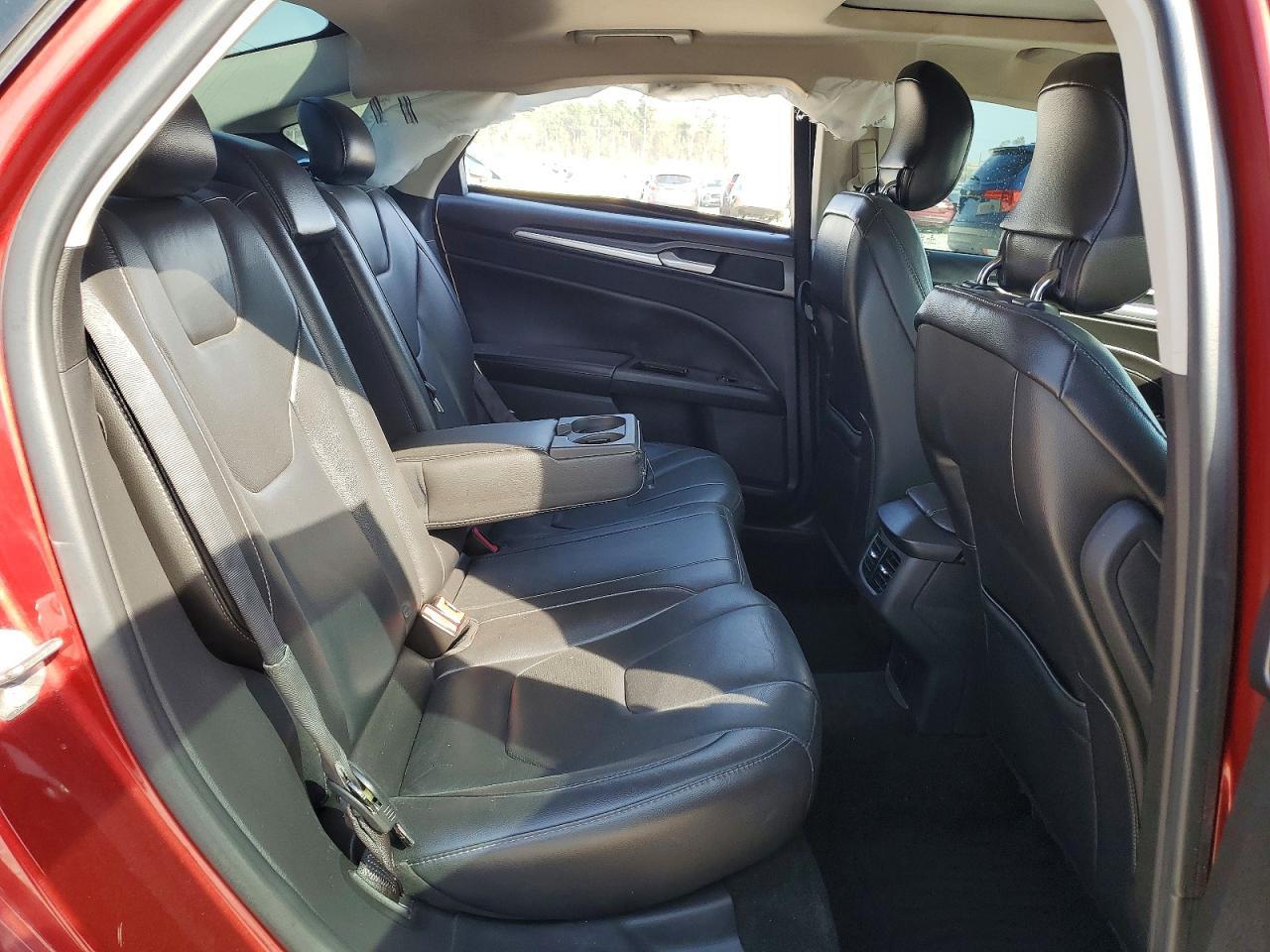 2014 Ford Fusion Titanium - zdjęcie 10