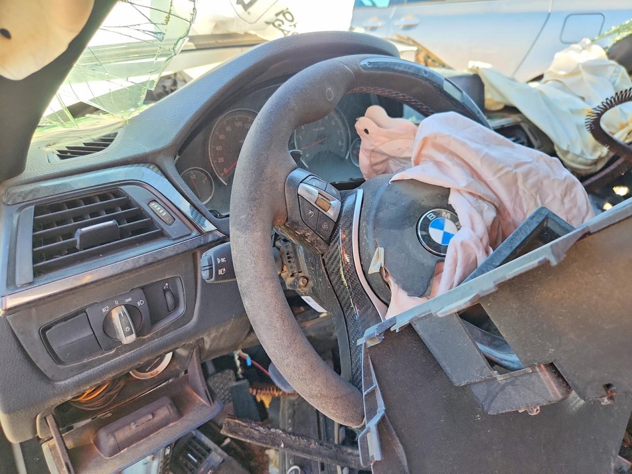 2015 BMW M4 - zdjęcie 9