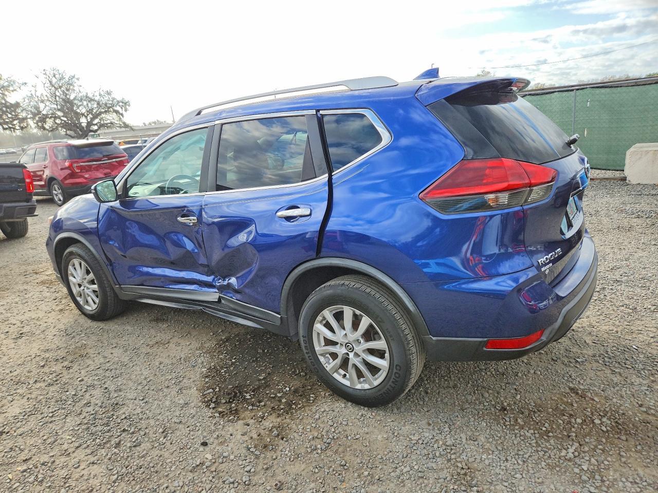 2018 Nissan Rogue Sv - zdjęcie 2