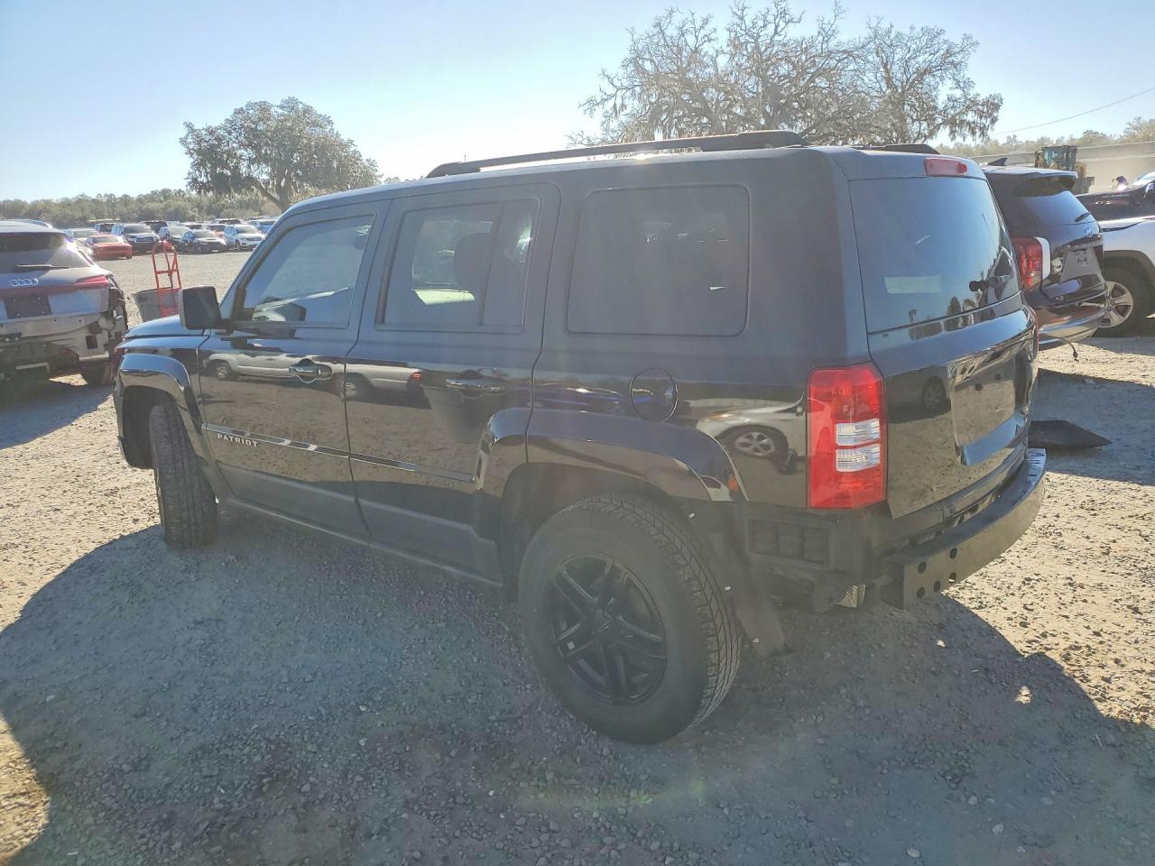2016 Jeep Patriot Sport - zdjęcie 2