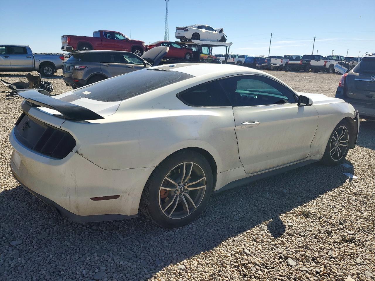 2016 Ford Mustang - zdjęcie 3