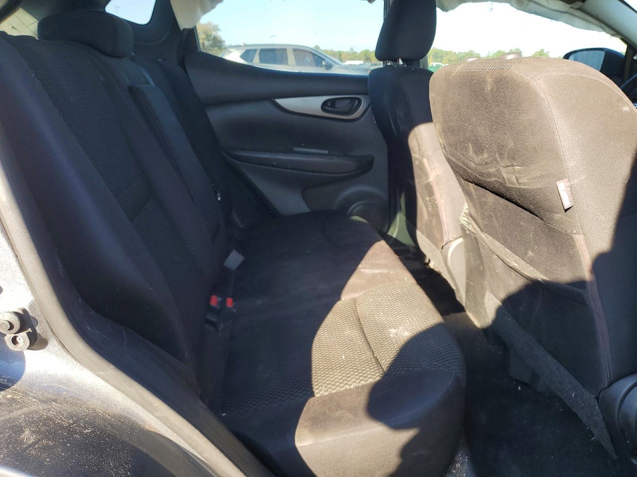 2018 Nissan Rogue Sport S - zdjęcie 11