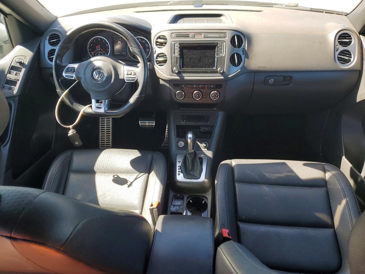 2016 Volkswagen Tiguan S - zdjęcie 8