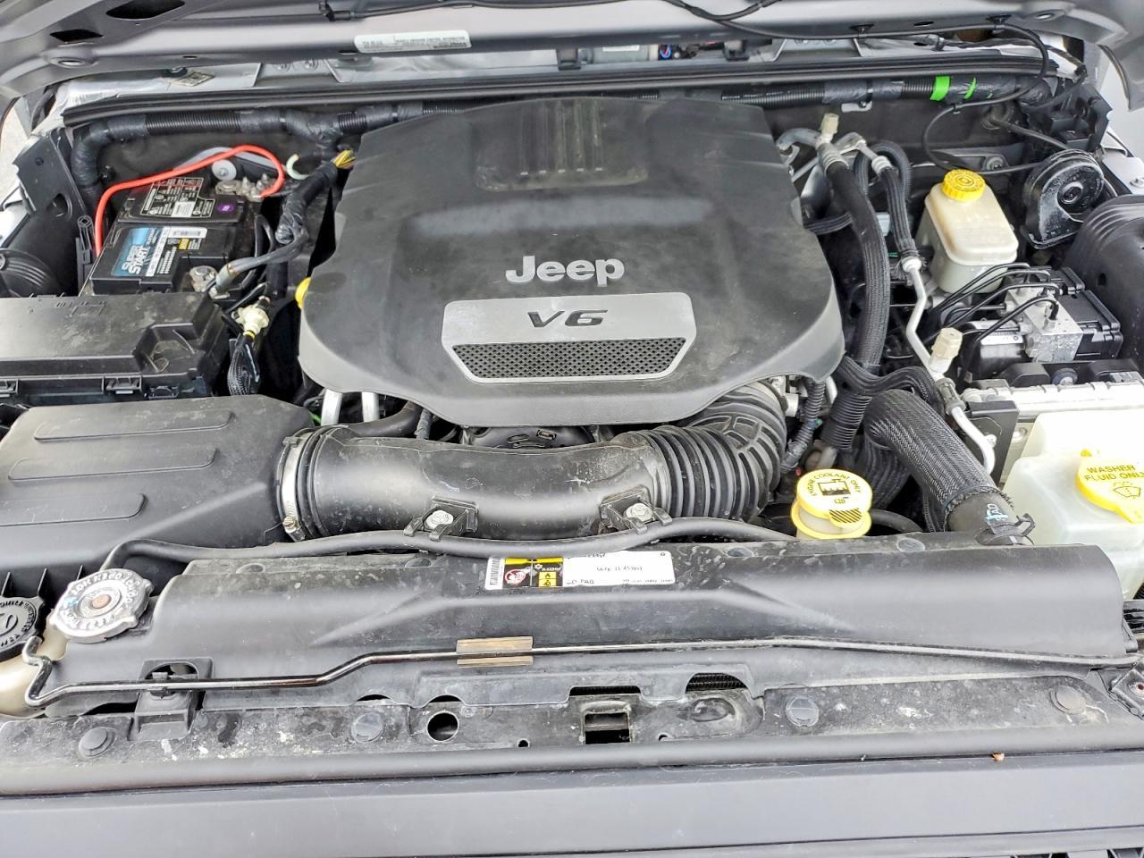 2016 Jeep Wrangler Unlimited Sport - zdjęcie 11