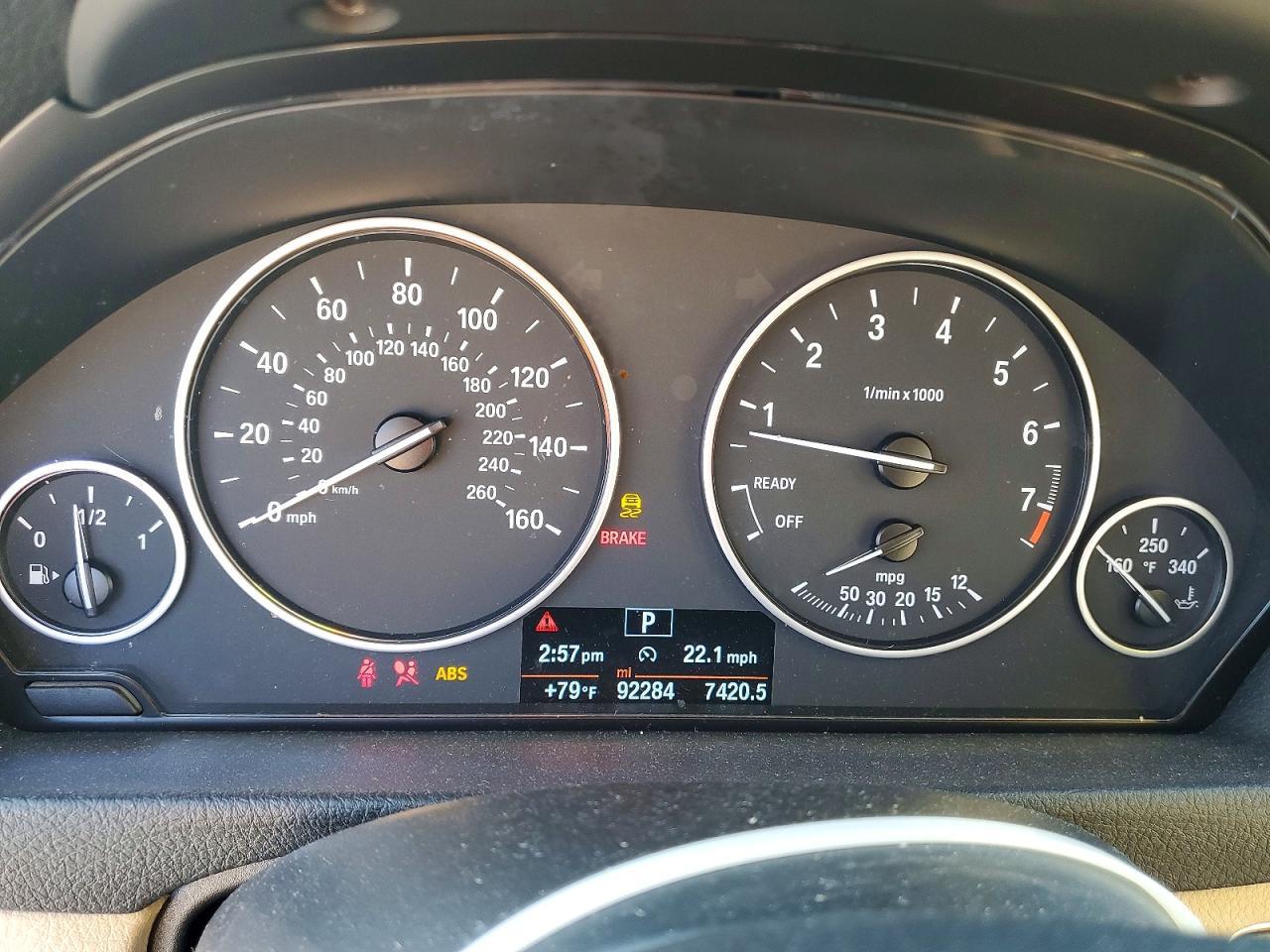 2015 BMW 328 I - zdjęcie 9