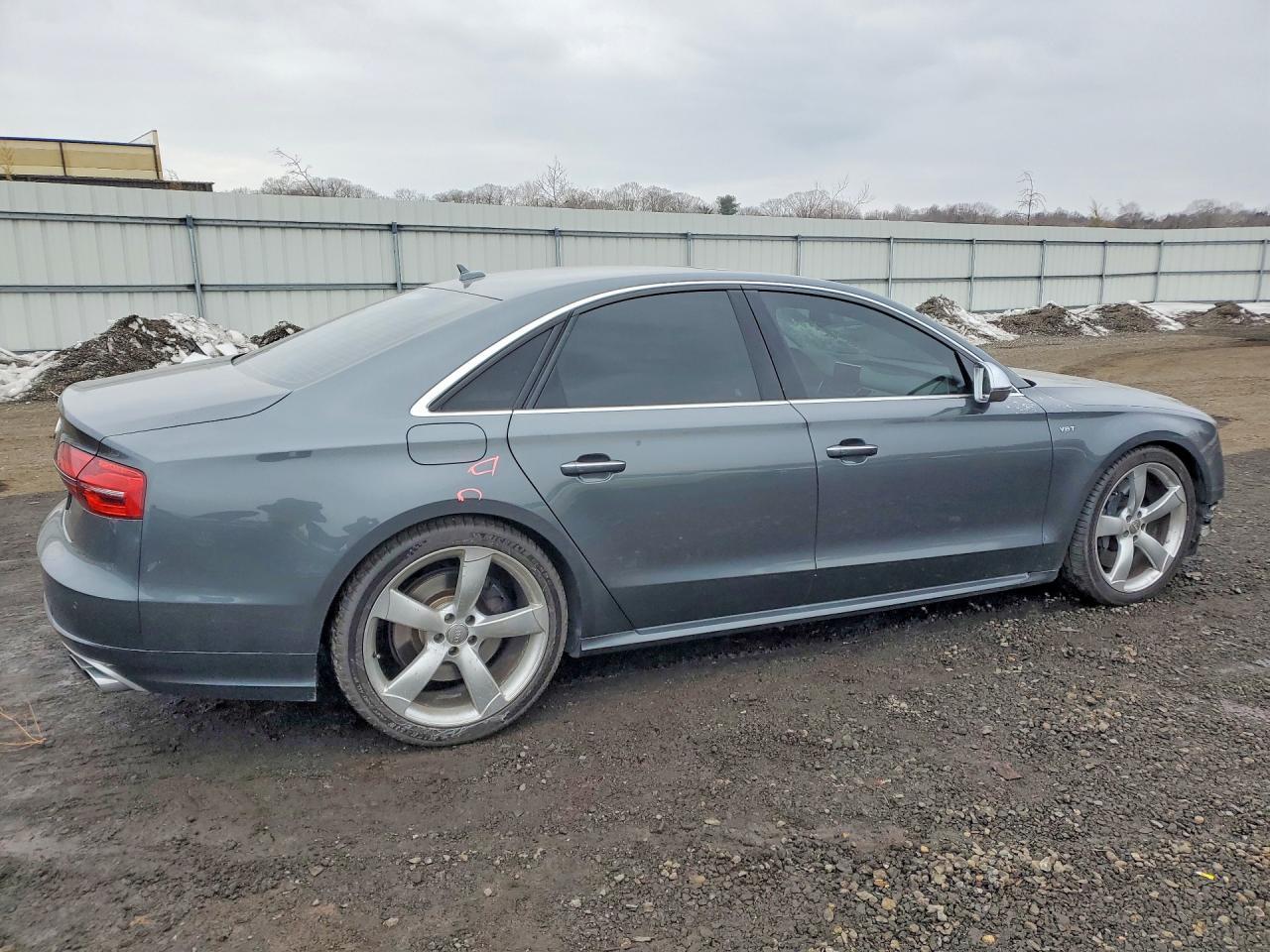 2015 Audi S8 Quattro - zdjęcie 3