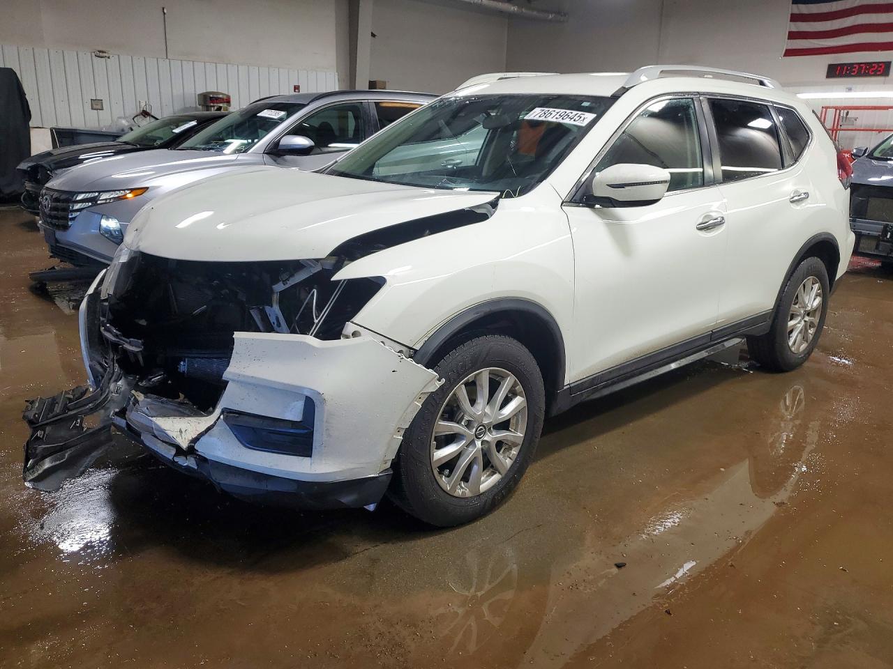 2020 Nissan Rogue Sv - zdjęcie główne