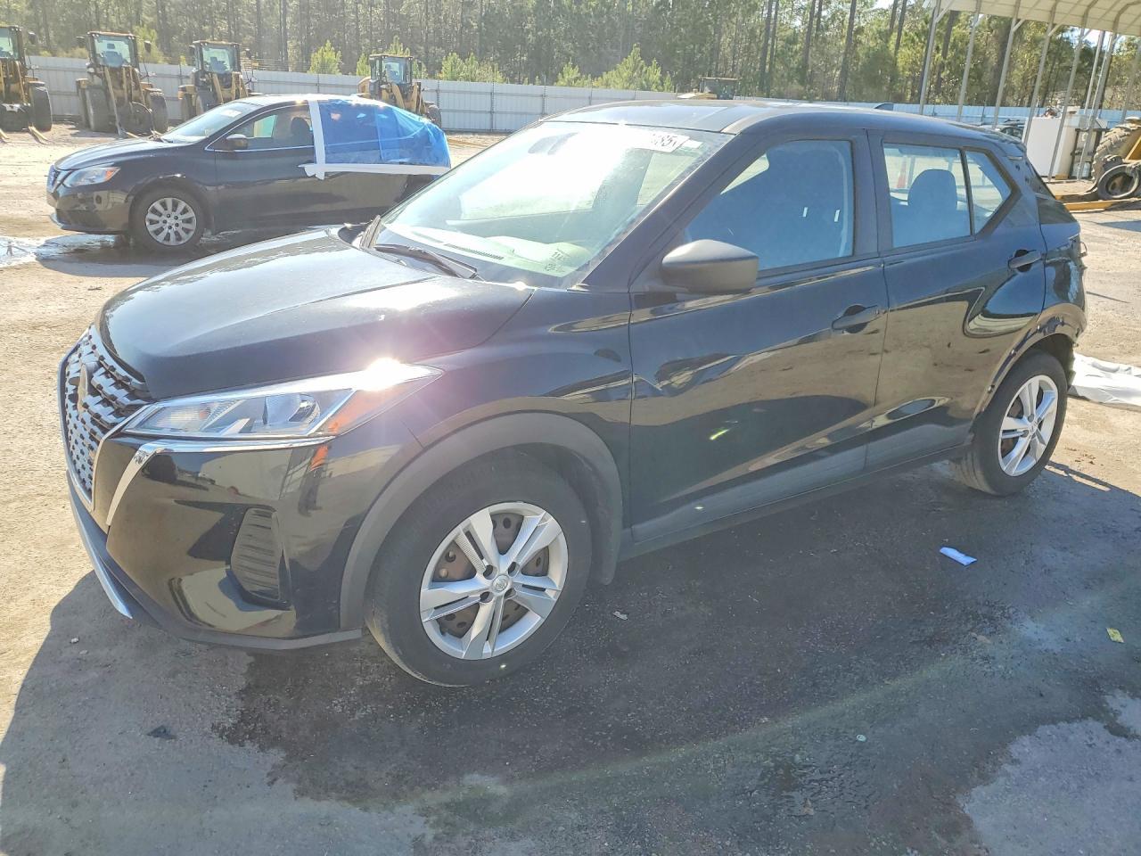 2021 Nissan Kicks S - zdjęcie główne