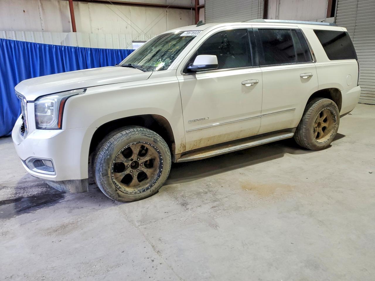 2015 GMC Yukon Denali - zdjęcie główne