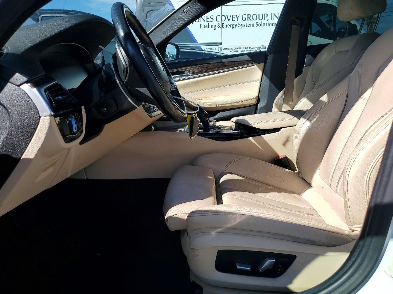 2020 BMW 530 I - zdjęcie 7