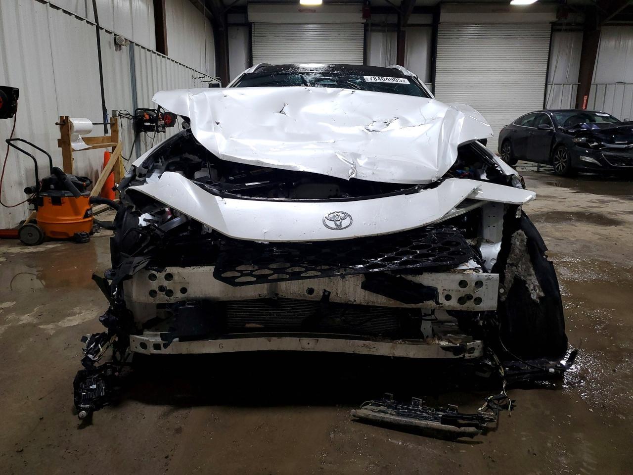 2025 Toyota Crown Signia Limited - zdjęcie 5