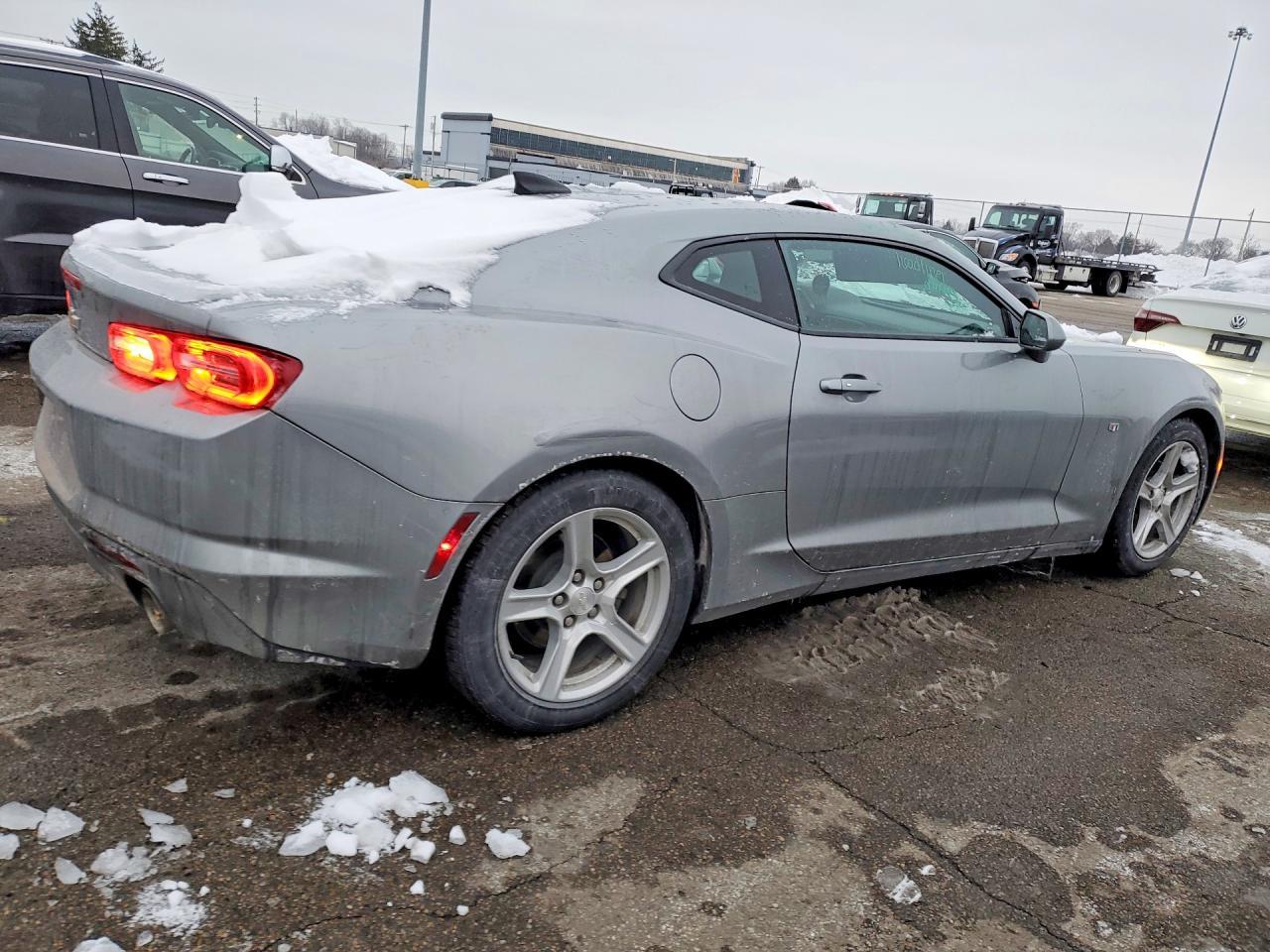 2023 Chevrolet Camaro Ls - zdjęcie 3