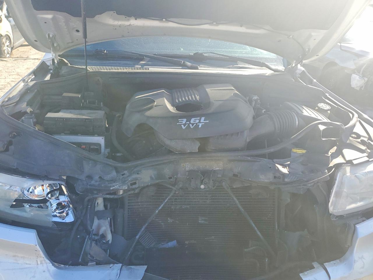 2013 Jeep Grand Cherokee Laredo - zdjęcie 12