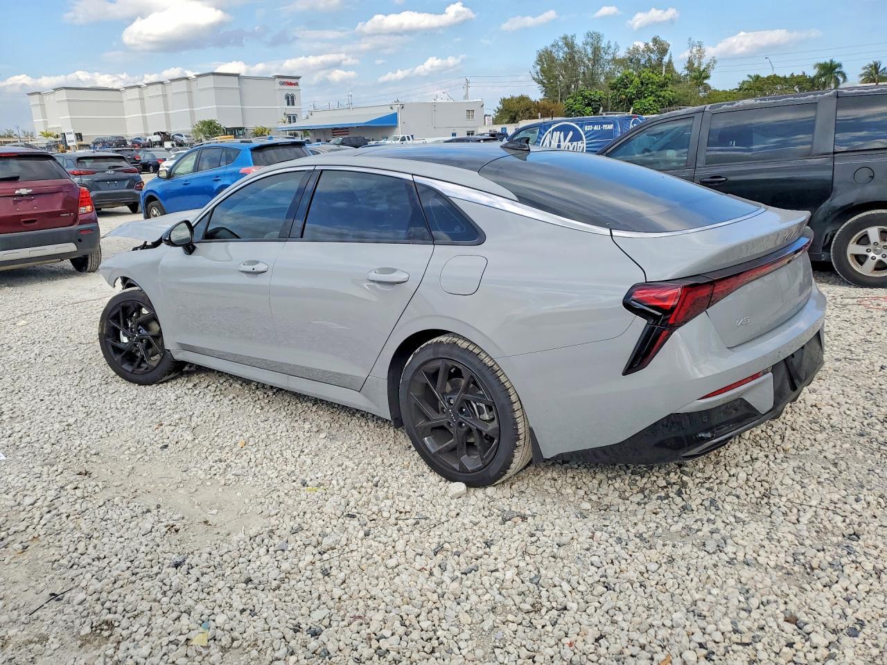 2026 Kia K5 Gt Line - zdjęcie 2