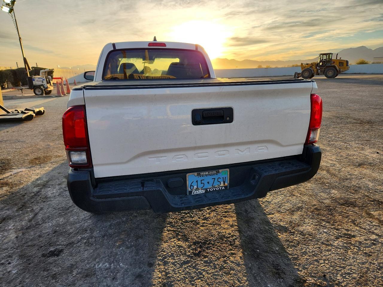 2021 Toyota Tacoma Sr - zdjęcie 6