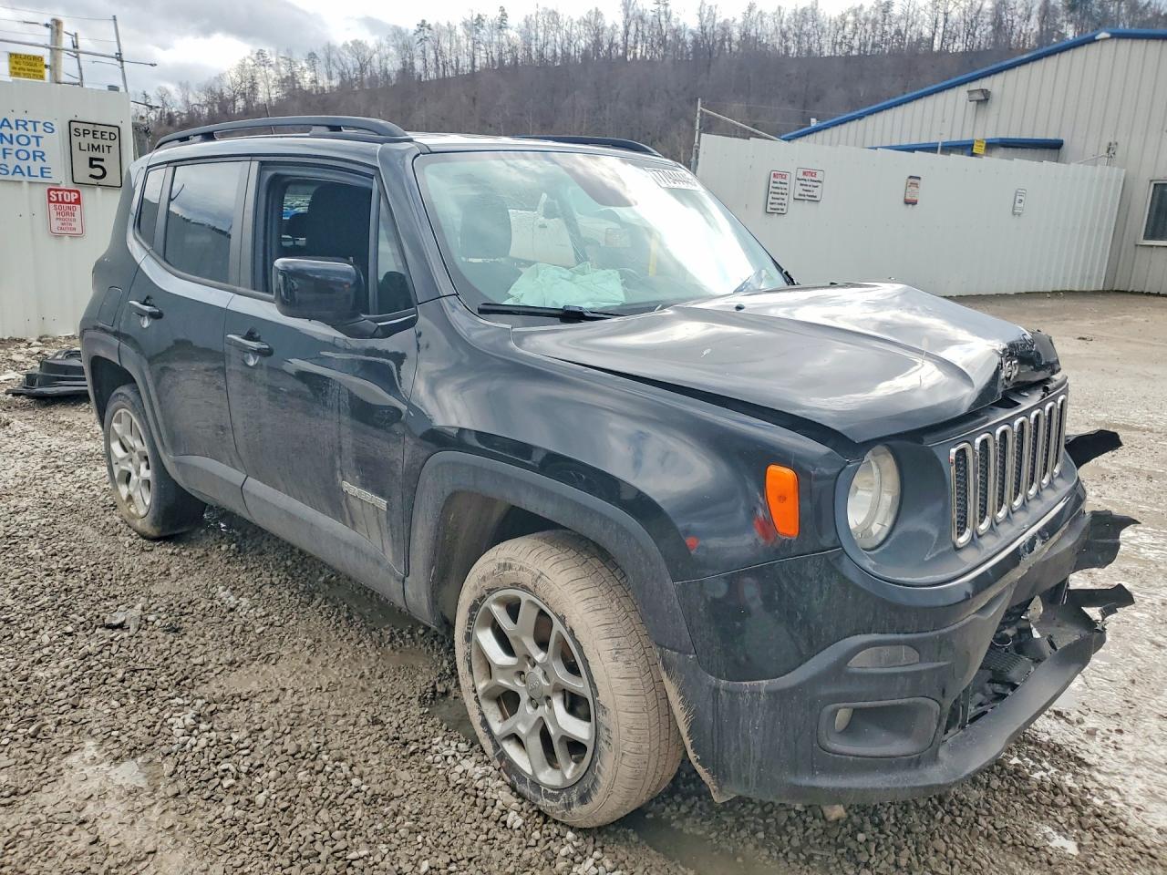 2016 Jeep Renegade Latitude - zdjęcie 4