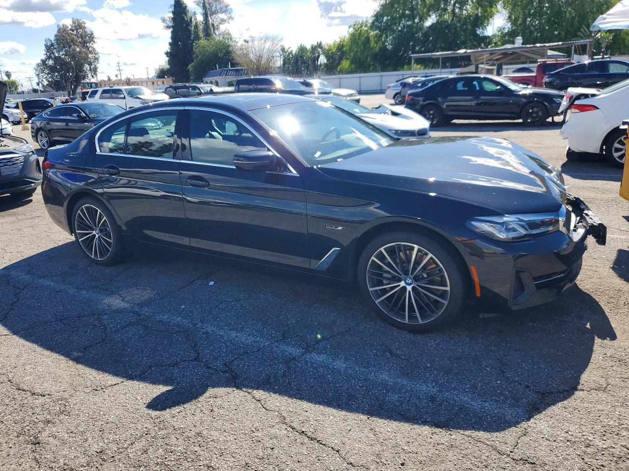 2022 BMW 530E - zdjęcie 4