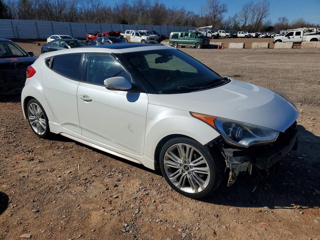 2016 Hyundai Veloster Turbo - zdjęcie 4