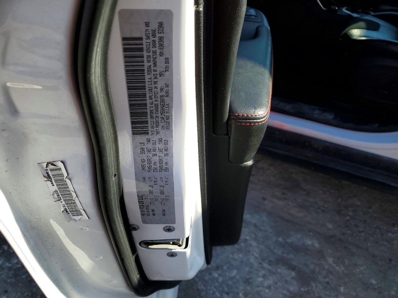 2017 Jeep Cherokee Trailhawk - zdjęcie 13