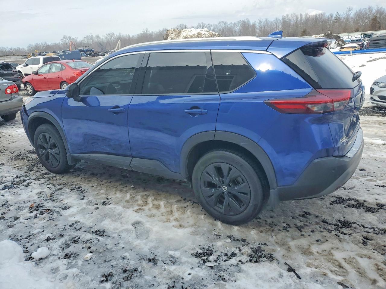 2021 Nissan Rogue Sv - zdjęcie 2