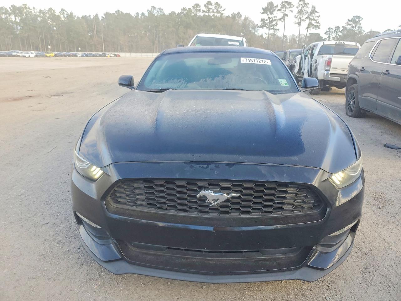 2017 Ford Mustang - zdjęcie 5