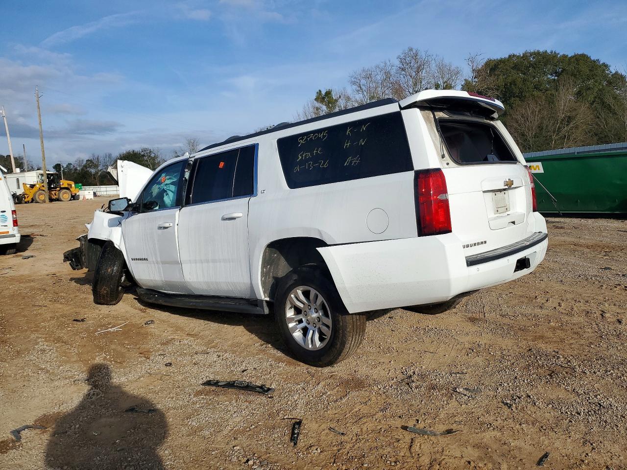 2019 Chevrolet Suburban C1500 Lt - zdjęcie 2