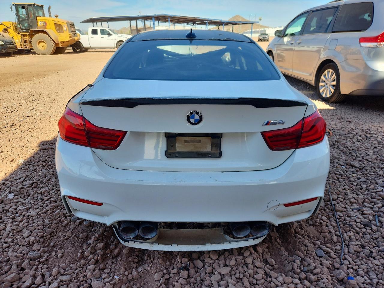 2015 BMW M4 - zdjęcie 6