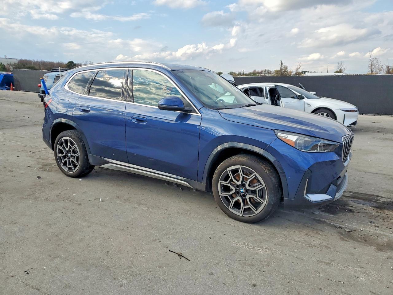 2025 BMW X1 xDrive28I - zdjęcie 4