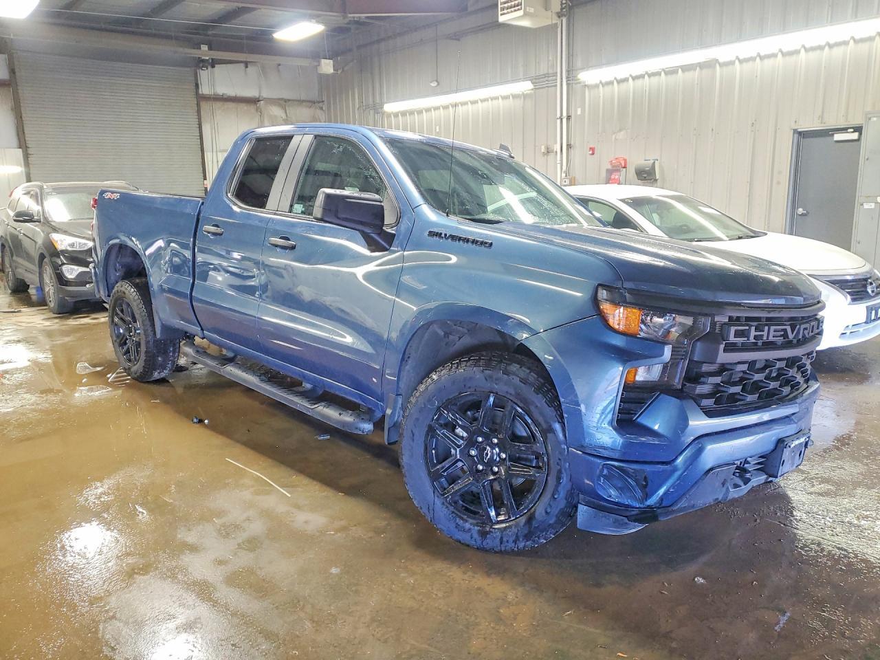 2024 Chevrolet Silverado K1500 Custom - zdjęcie 4