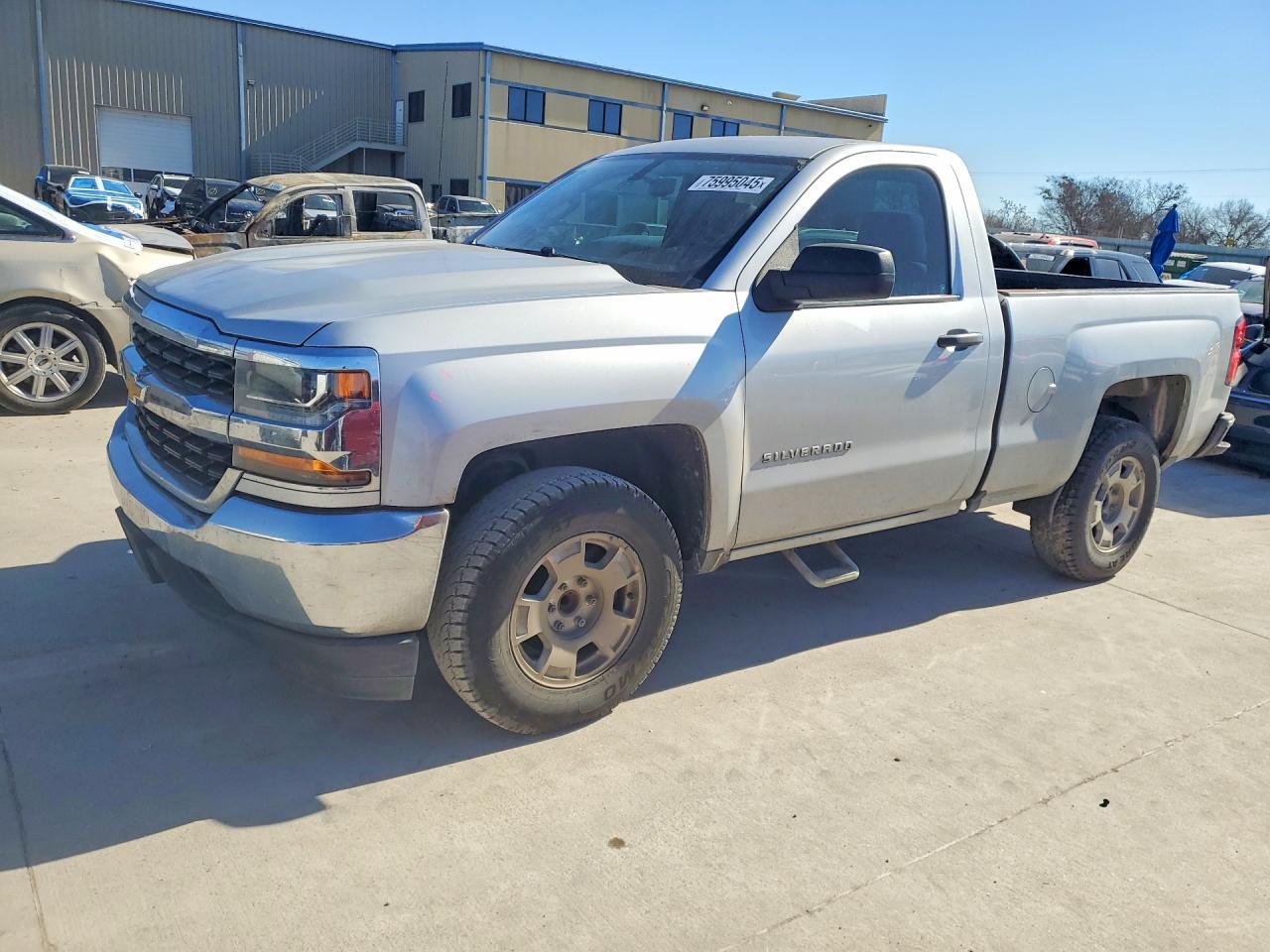 2017 Chevrolet Silverado C1500 - zdjęcie główne