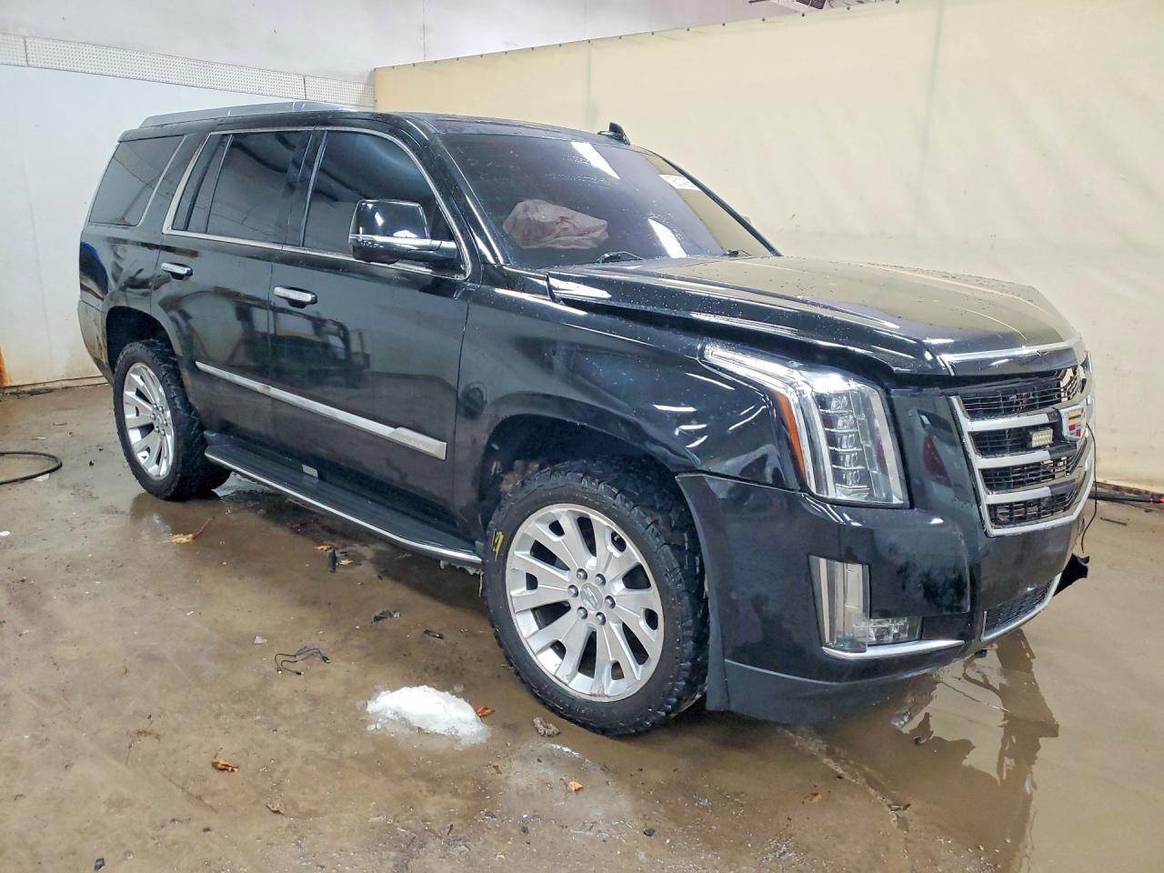 2016 Cadillac Escalade Luxury - zdjęcie 4