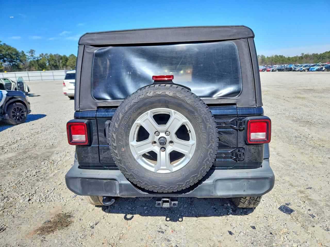 2021 Jeep Wrangler Unlimited Sport - zdjęcie 6