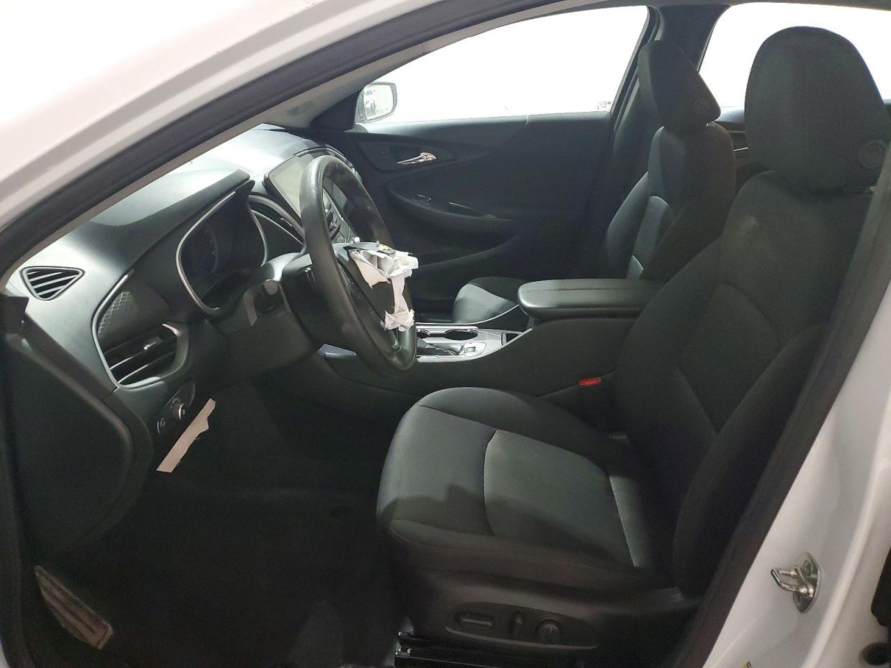 2025 Chevrolet Malibu Lt - zdjęcie 7