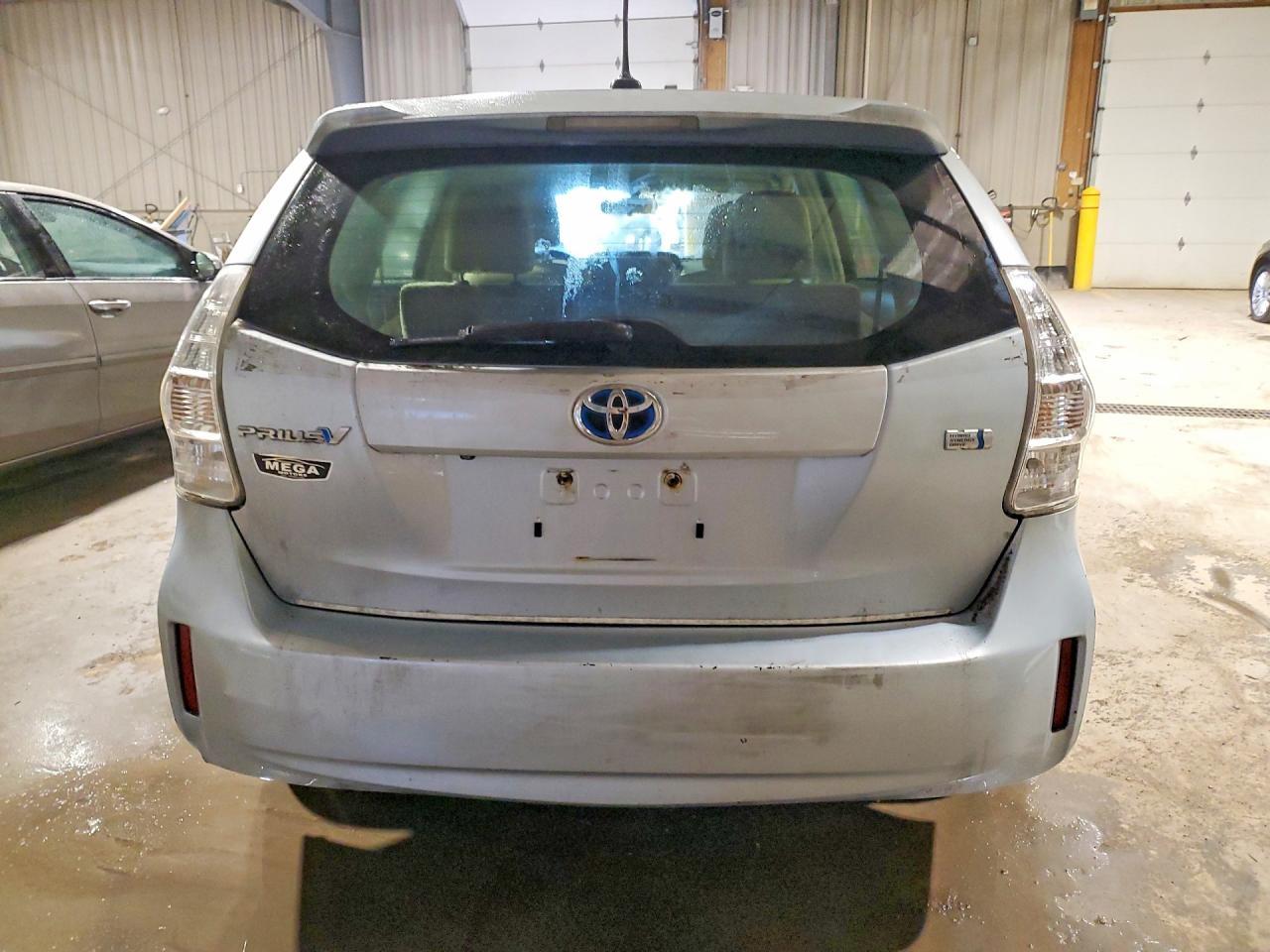 2013 Toyota Prius V Three - zdjęcie 6