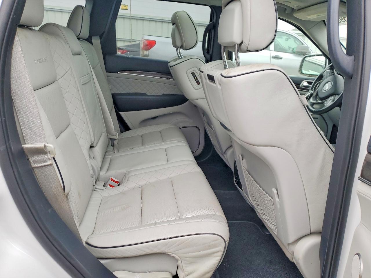 2017 Jeep Grand Cherokee Summit - zdjęcie 11