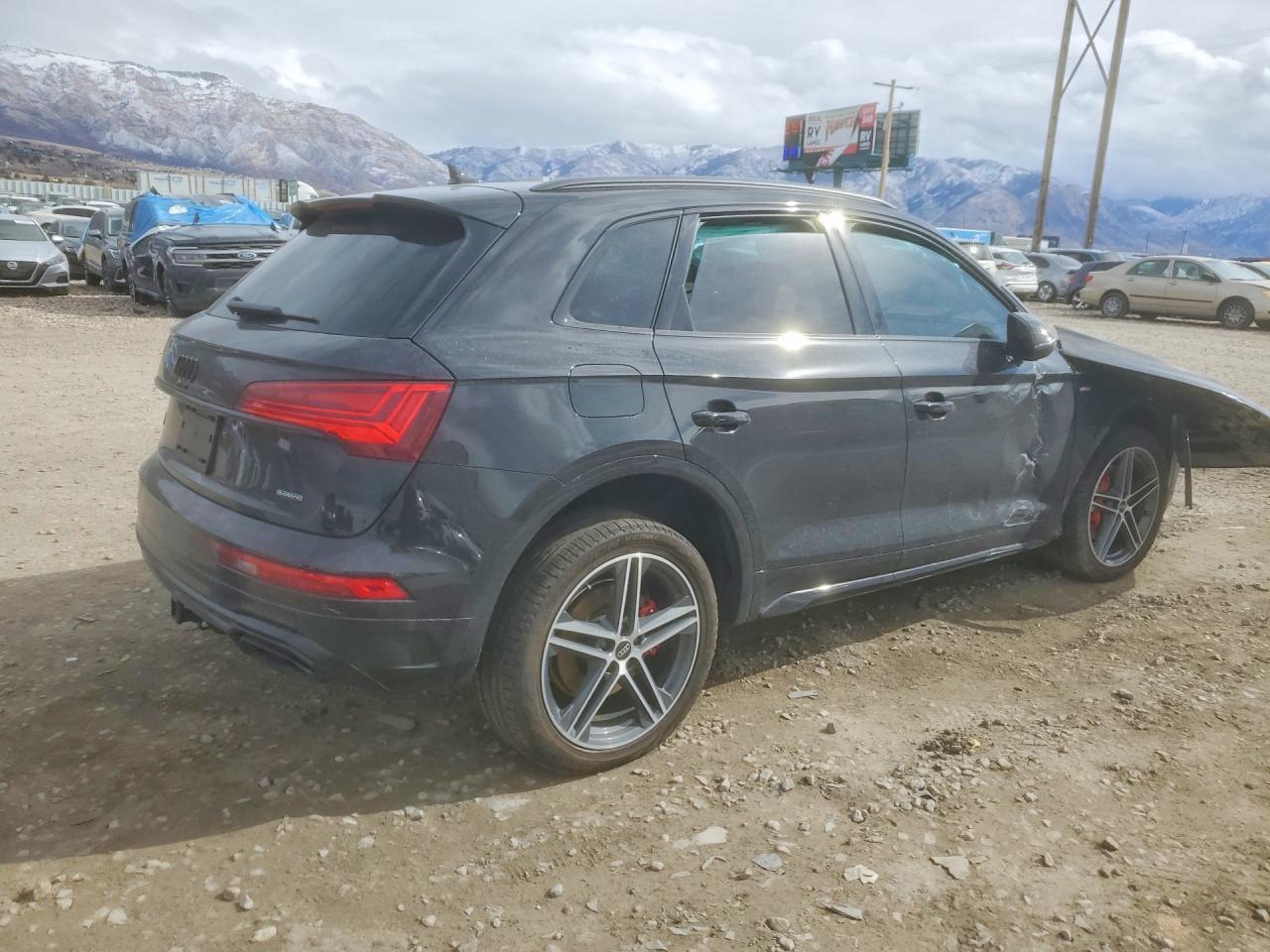 2025 Audi Q5 E Premium Plus 55 - zdjęcie 3