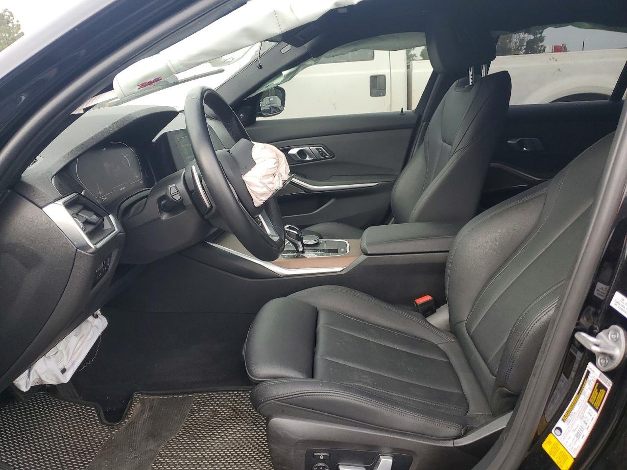 2021 BMW 330I - zdjęcie 7