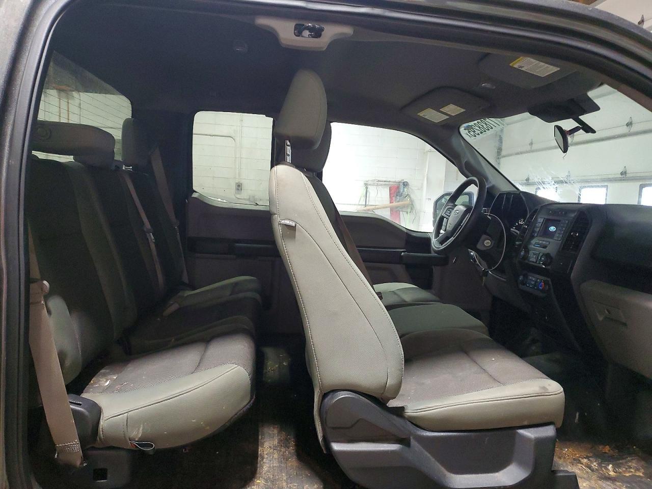 2019 Ford F150 Super Cab - zdjęcie 10