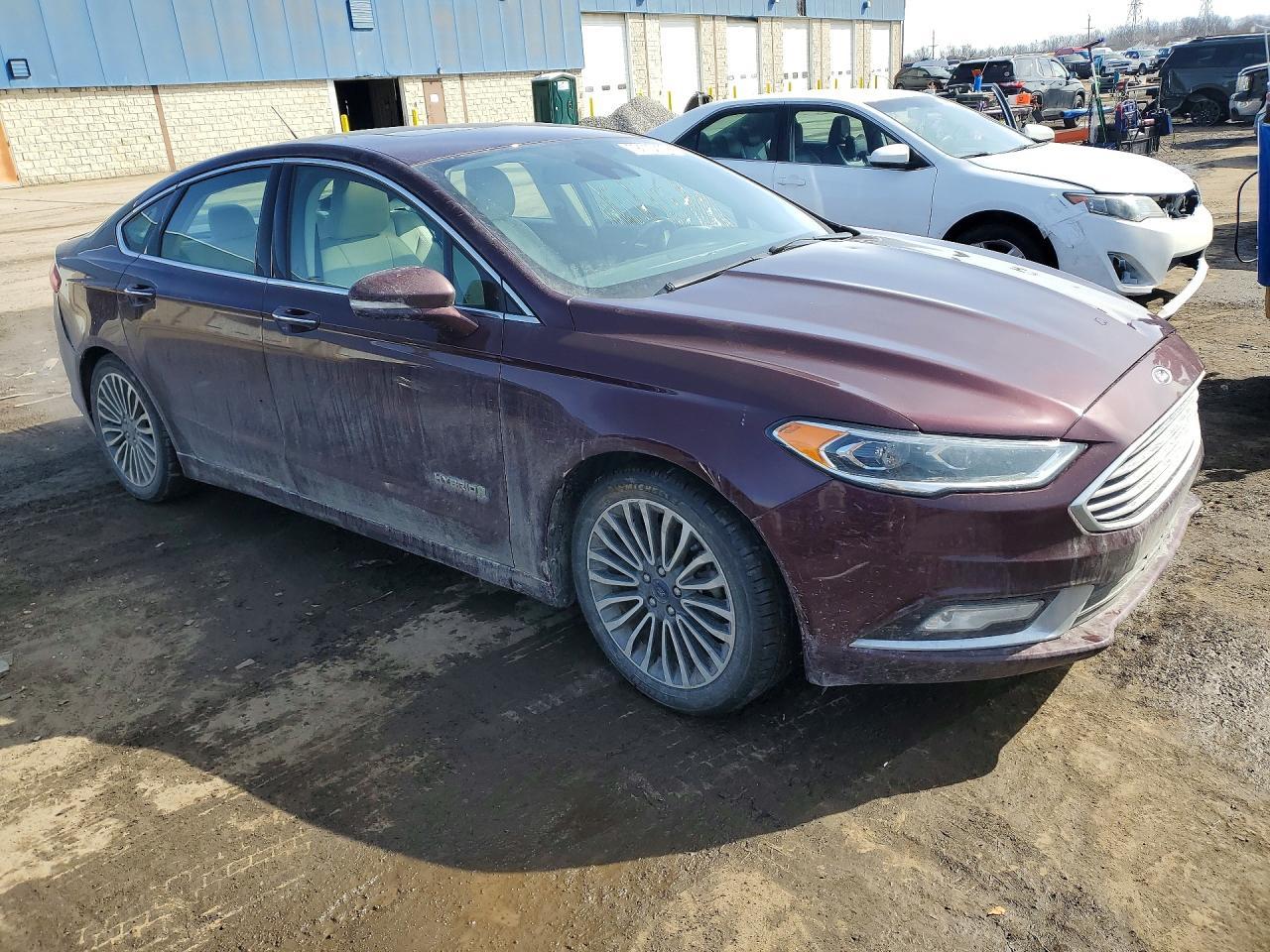 2017 Ford Fusion Titanium Hev - zdjęcie 4