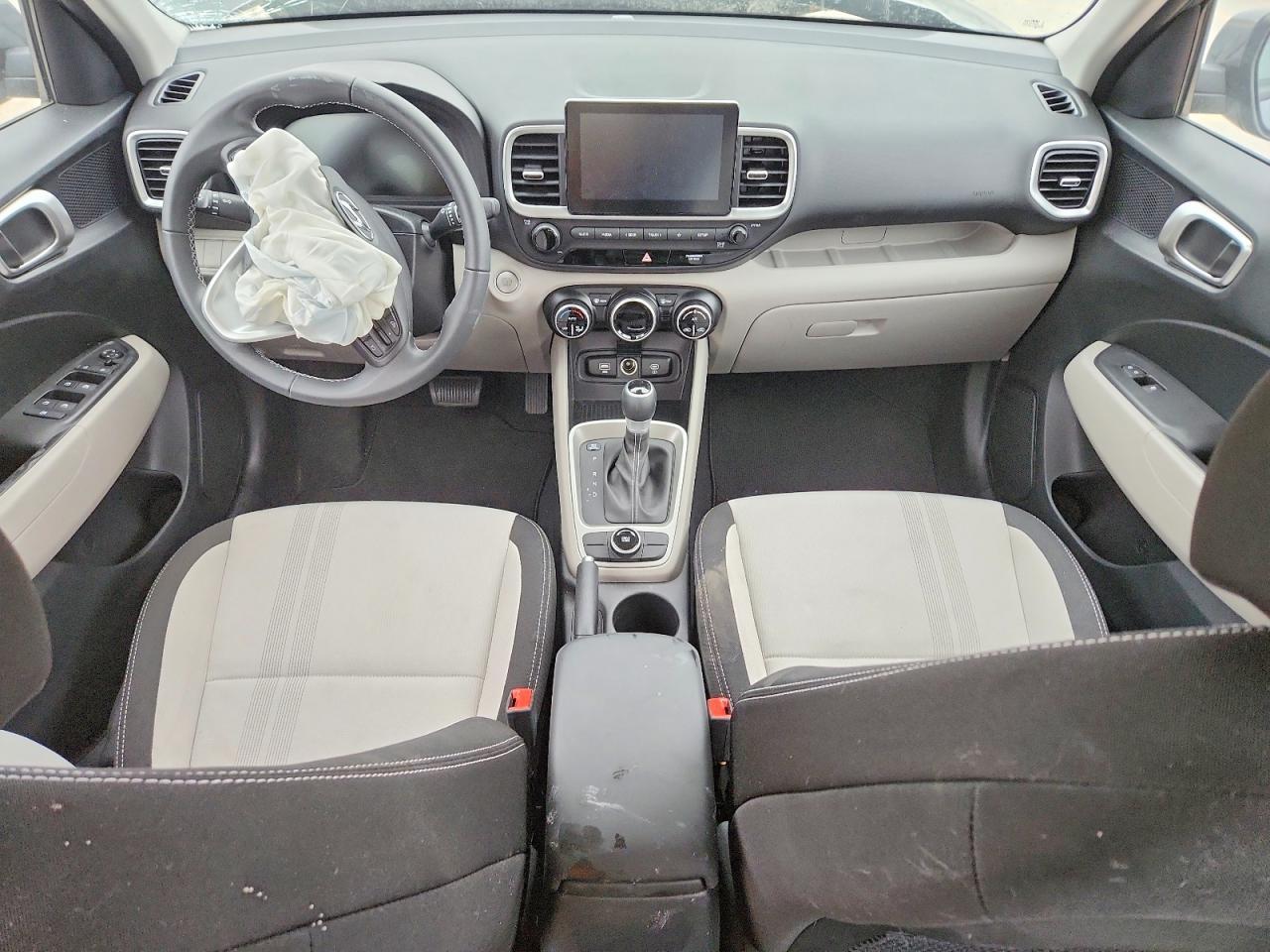 2025 Hyundai Venue Sel - zdjęcie 8