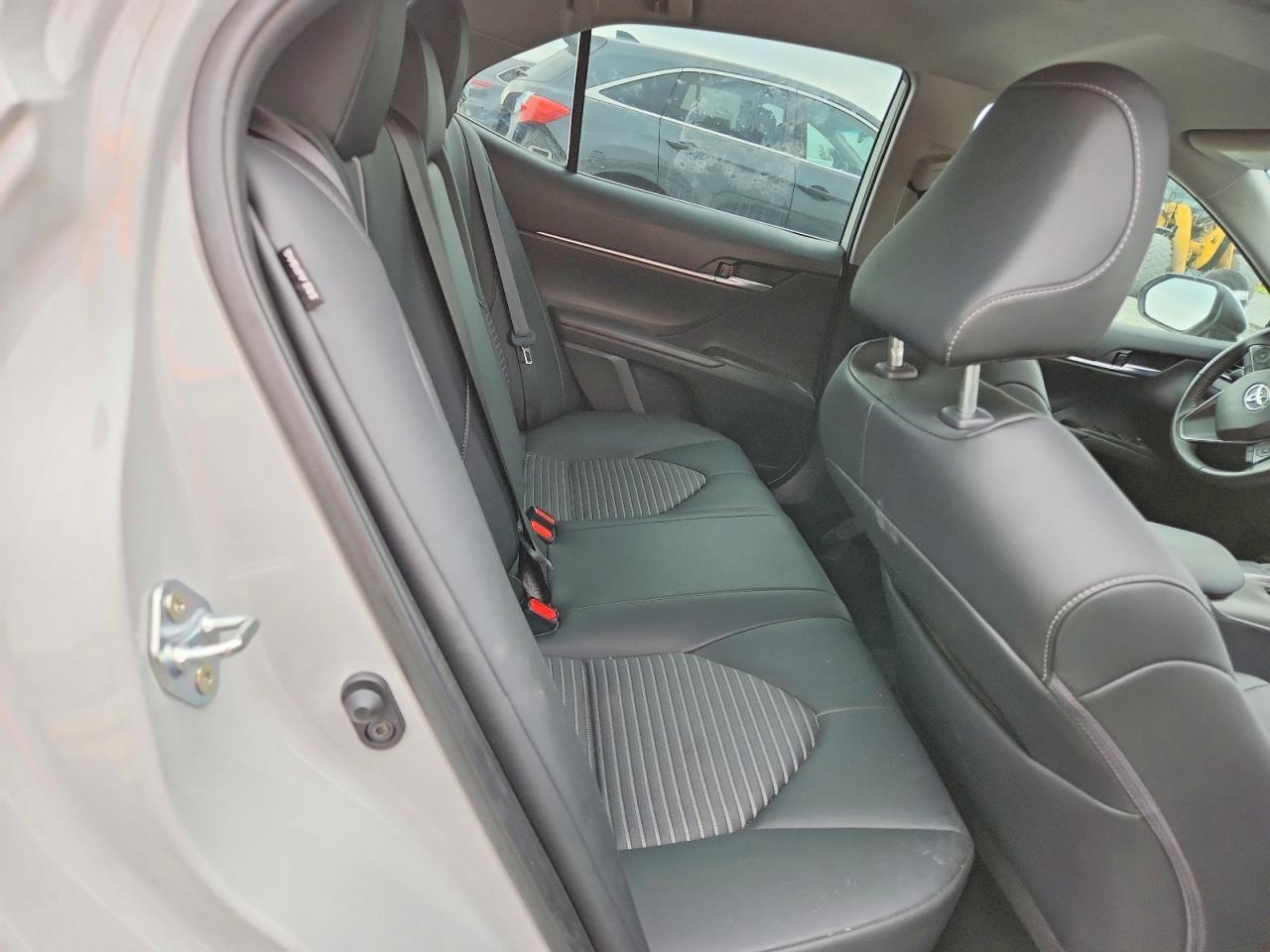 2023 Toyota Camry Se Night Shade - zdjęcie 10