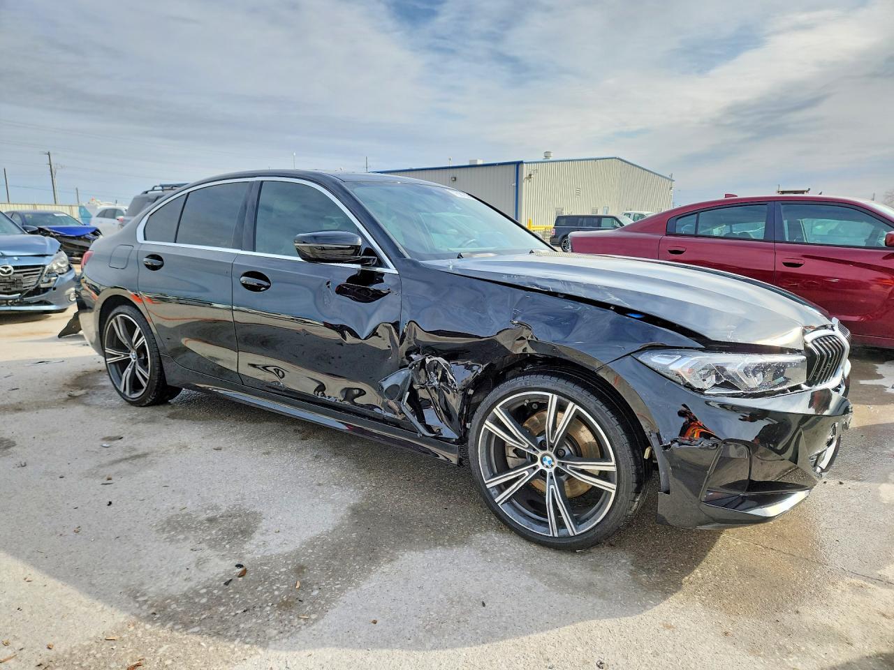 2024 BMW Motorrad 330I - zdjęcie 4