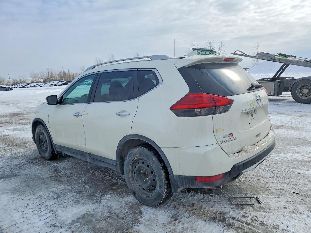 2017 Nissan Rogue S - zdjęcie 2